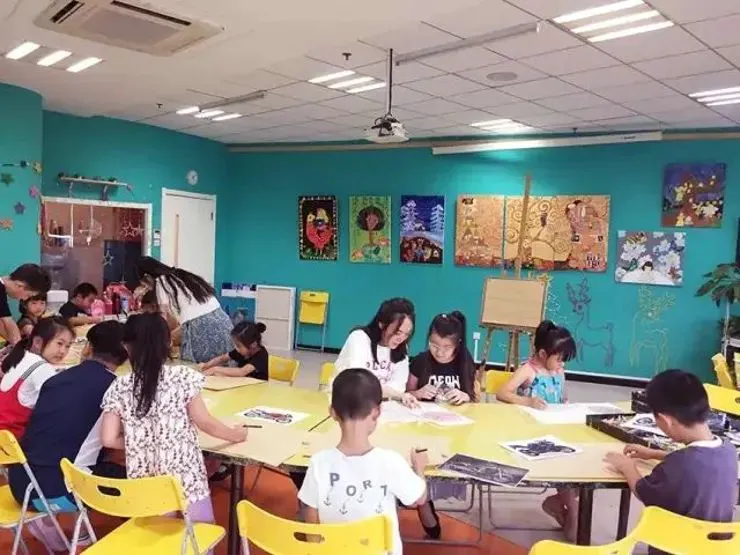 如何利用篮球青训营提升个人技术和团队协作?_1